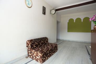 酒店 Pramod Palace By Oyo Rooms