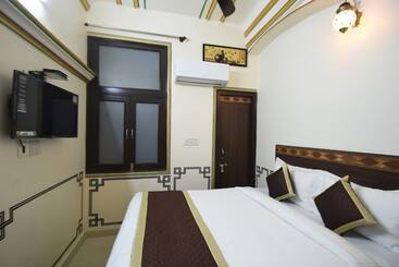 هتل Virasat Mahal Heritage