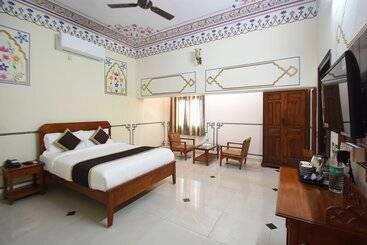 هتل Virasat Mahal Heritage