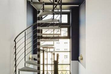 No.4 Residence