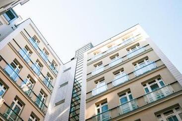 No.4 Residence