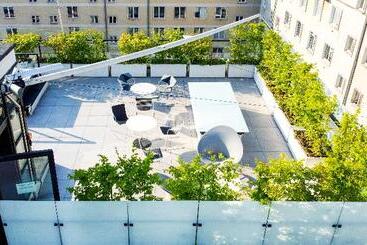 No.4 Residence