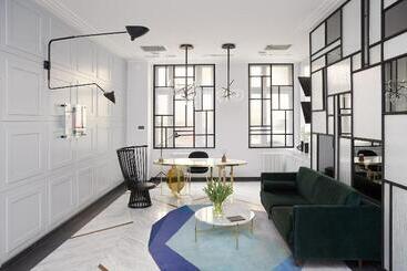 No.4 Residence