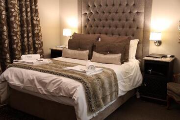 پانسیون Kosmos Lodge