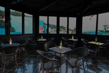 펜션 Ziryab