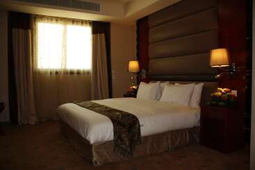 Sanam Hotel Suites