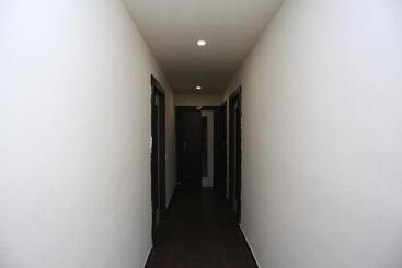 هتل Crown Plaza By Oyo Rooms