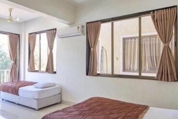 هتل Dream Holidays Resort
