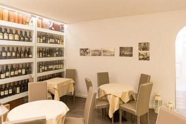 هتل La Gardenia & Villa Oleandra