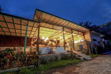 هتل Makarma Resort Lombok