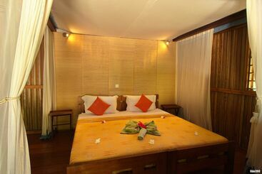 هتل Naturalia Lodge