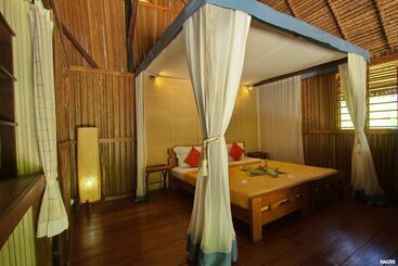 هتل Naturalia Lodge