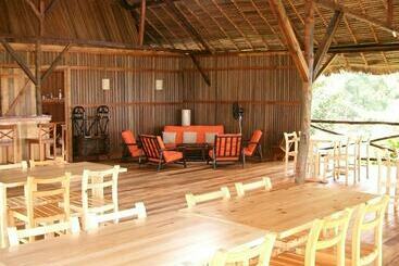 هتل Naturalia Lodge