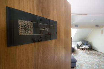 هتل Provincja Winebar & Rooms