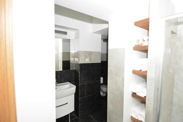 هتل Provincja Winebar & Rooms