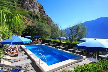 هتل La Gardenia & Villa Oleandra