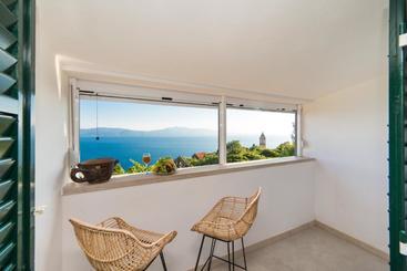 شقق خاصة سياحية Villa Karla