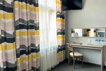 Expolis Residence   City Center Mtp Targi   24h #betterthanyourex