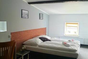 Expolis Residence   City Center Mtp Targi   24h #betterthanyourex