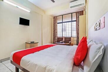 هتل Hindustan By Oyo Rooms