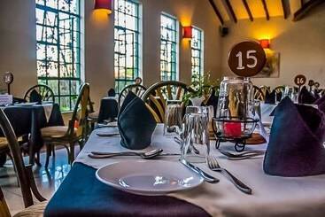 هتل Maanzoni Lodge