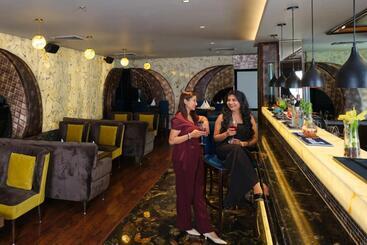 هتل Zone By The Park, Jammu