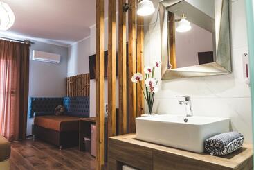 پانسیون Dome Rooms Downtown