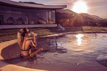 Gillham Vineyard Hotel   Adults Only