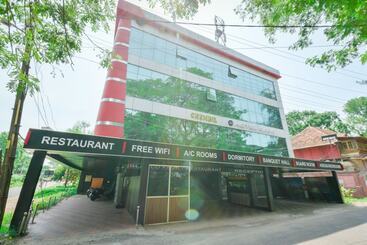 هتل Chembil Residency By Oyo Rooms