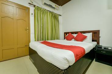 هتل Chembil Residency By Oyo Rooms