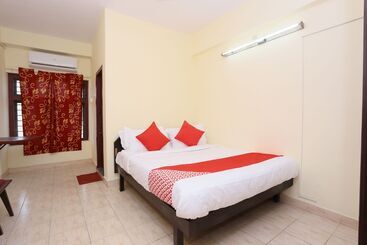 هتل Gamas Centre By Oyo Rooms