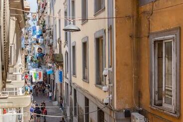 تختخواب و صبحانه Napoli Napoli Rooms
