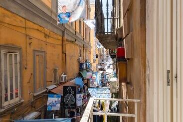 تختخواب و صبحانه Napoli Napoli Rooms