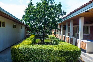 هتل Rebero Kivu Resort