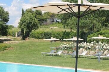 هتل روستایی Bio Agriturismo Il Torrione
