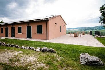 هتل روستایی Bio Agriturismo Il Torrione