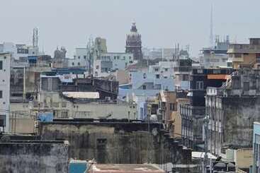 هتل Sm Mansion Near Harbour & High Court