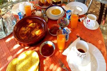 پانسیون Gite Amridil Chez La Famille Naciri