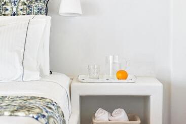 پانسیون Lithos Luxury Rooms