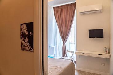 تختخواب و صبحانه Bruno's Historic Home