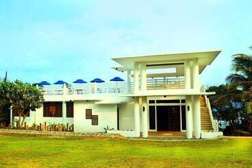 هتل Alta Vista Ilocandia Inc