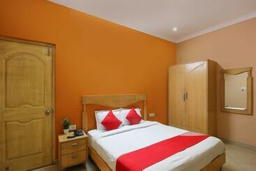 ホテル Hallmark Begumpet By Oyo Rooms