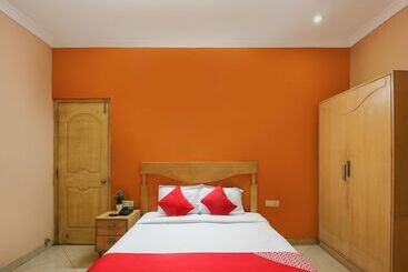 ホテル Hallmark Begumpet By Oyo Rooms