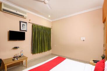 ホテル Hallmark Begumpet By Oyo Rooms