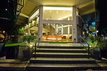 هتل Riverside Boutique