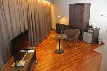 هتل Riverside Boutique