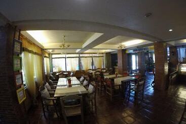 هتل The Palacio De Laoag