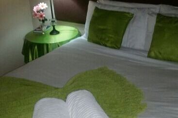 پانسیون The Anchor Guesthouse