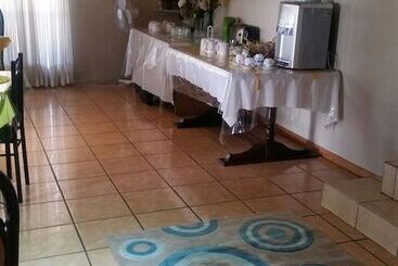 پانسیون The Anchor Guesthouse