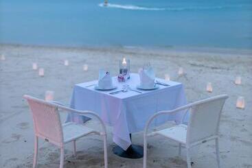 Baan Samui Resort   Sha Extra Plus